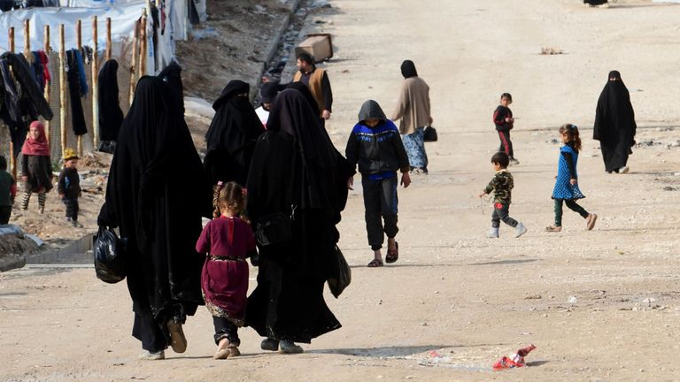 skynews-al-hol-camp-houses_4790226